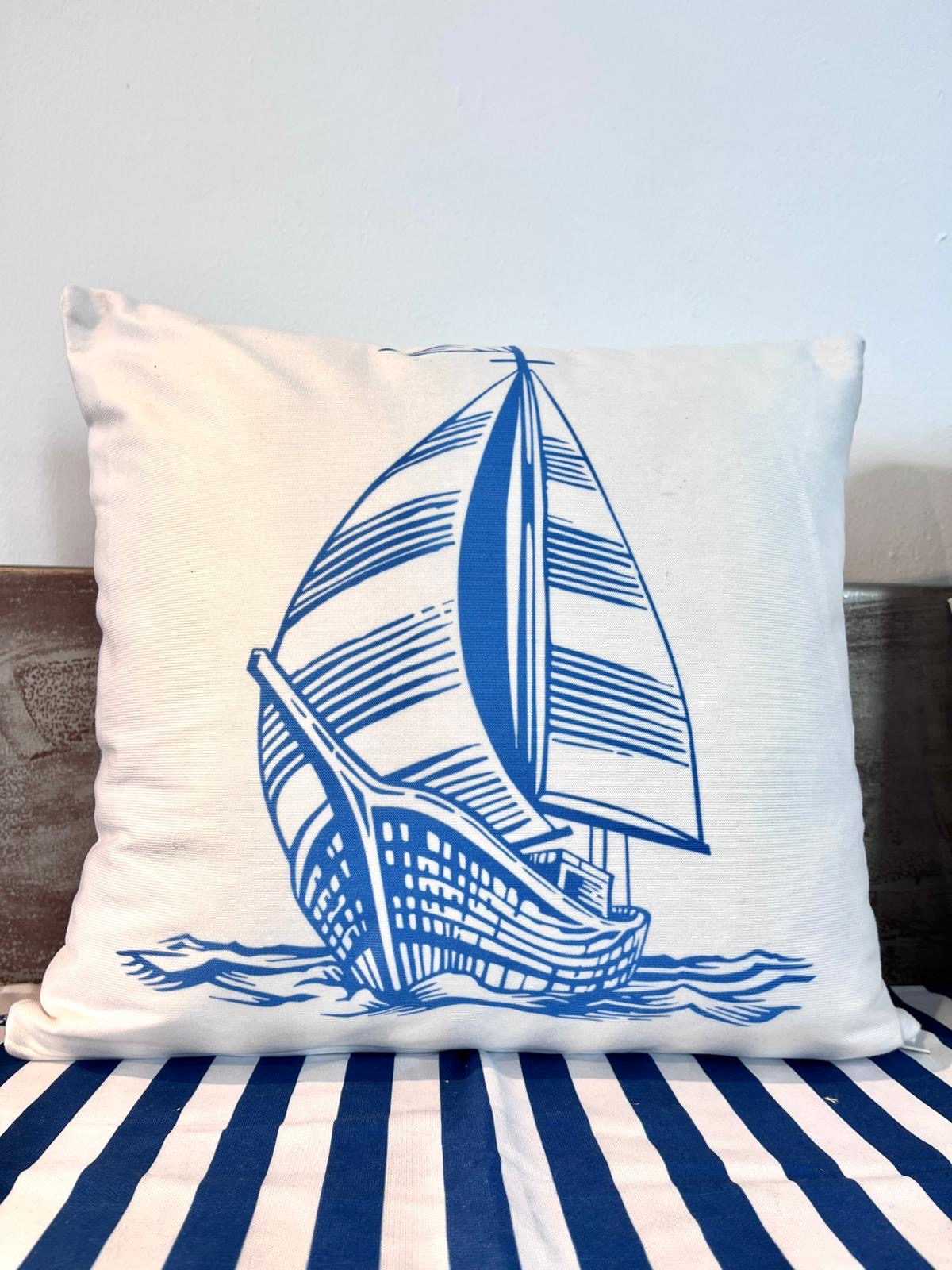 Blaues Segelschiff Kissen
