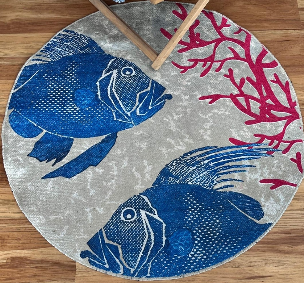 Fischteppich mit Korallen-Design