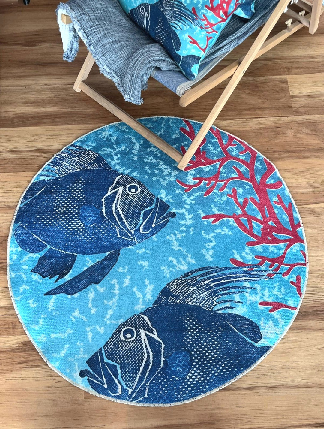 Türkiser Wollteppich mit Fisch und Korallen-Design