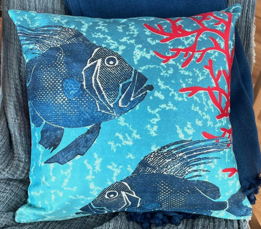 Türkises Fisch und Koralle-Kissen