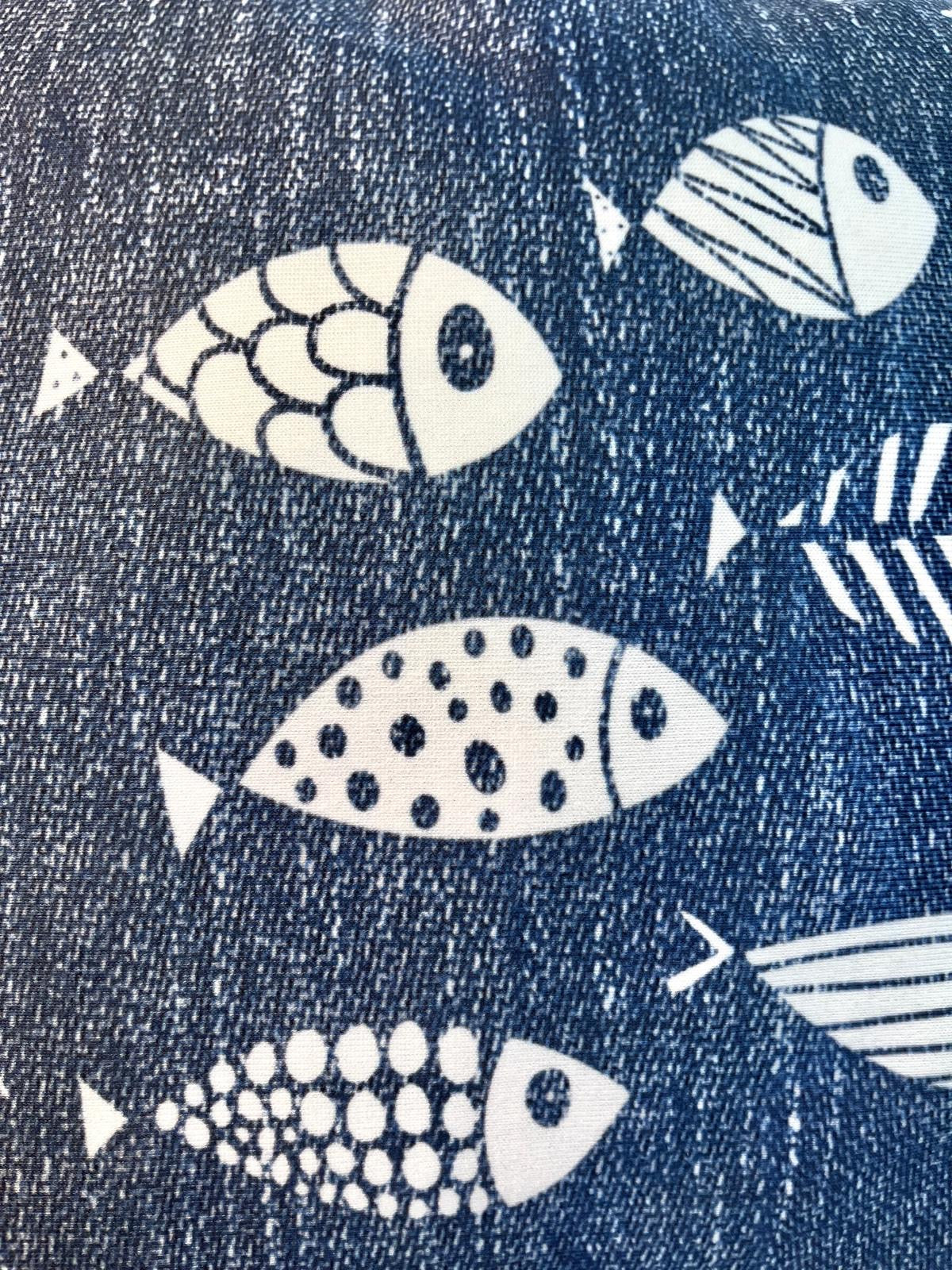 verspieltes Fischmuster Kissen