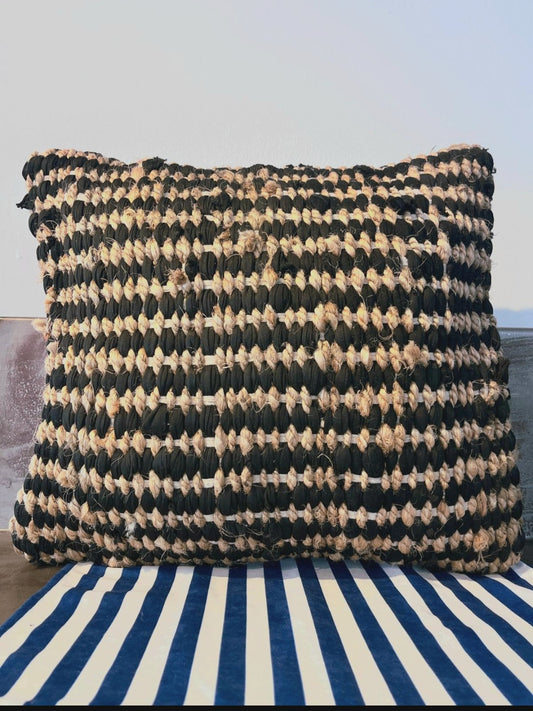 Schwarzes Jute Kissen
